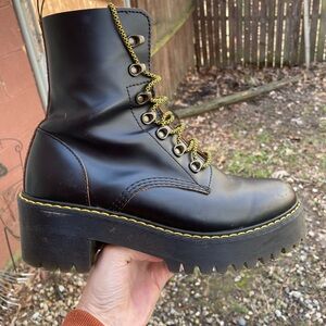 Dr Martens Leona Vintage Smooth Heeled Boots Size 10
